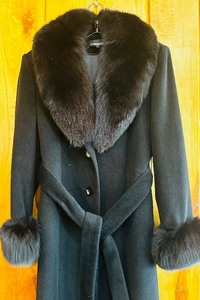 lot 315 image: Jones New York Collections Beautiful Long Black Coat with Fur Neck and Cuffs