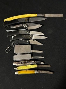 lot 317 image: Vintage Unique Pocket Knives