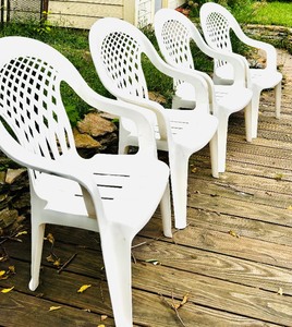 lot 319 image: Four Matching Syroco Patio White Plastic Chairs