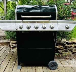 lot 323 image: BBQ Time with the Nexgril Outdoor Gas Grill
