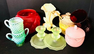 lot 367 image: Variety of Beautiful, Colorful Vintage Items including Fenton Opalescent Hobnail Cream & Sugar Set and More