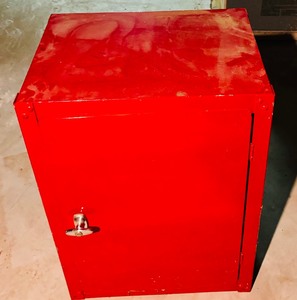 lot 391A image: Red Aluminum Cabinet