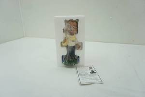 lot 35 image: bobblehead