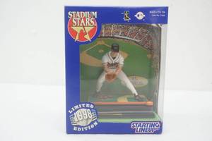 lot 43 image: Starting Lineup Figure