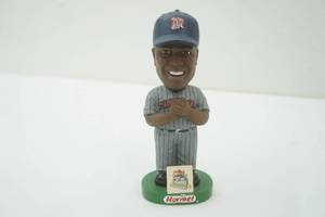 lot 55 image: Minnesota Twins bobblehead