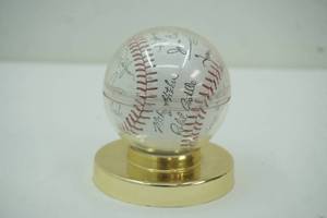 lot 73 image: Minnesota Twins Ball