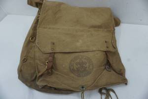 lot 107 image: Antique Boy Scout backpack