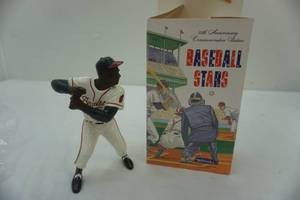 lot 122 image: Hartland Baseball Stars 25th Anniversary figurines 1988