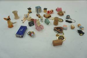 lot 131 image: Key chains, including copper, Mickey Mouse, Billy Bobs and other