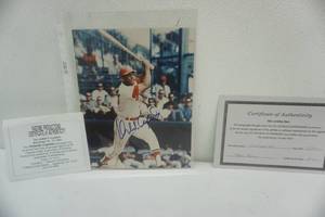 lot 146 image: Orlando Cepeda autographed photo