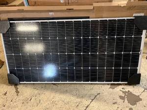 lot 24 image: BougeRV 200W Solar Panel