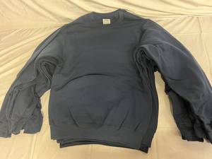 lot 85 image: 6 Navy Blue Crew Neck Sweatshirts - XL