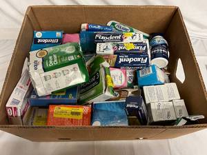 lot 100 image: Box of Health and Beauty Products