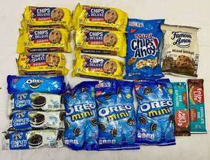 15x Variety of Cookies & 2 Chocolate Bars