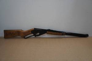 lot 3 image: Daisy Red Ryder BB Gun