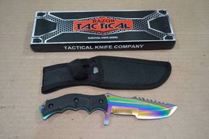 lot 8 image: Razor Tactical Survival Knife