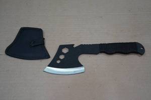 lot 14 image: Columbia Carbon Steel Camp Axe
