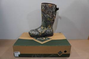 lot 77 image: Muck Boots Mens Arctic Ice AF Arctic Grip Boots -Size 10