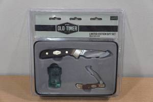 lot 81 image: Old Timer Knife Set with Shot Glass