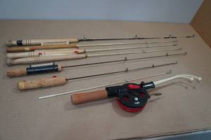 lot 132 image: Assorted Ice Fishing Poles