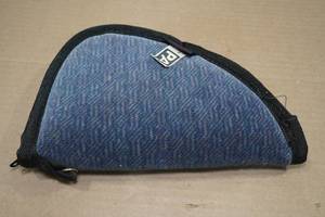 lot 135 image: Ace PA Soft Handgun Case