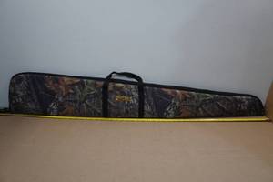 lot 138 image: Fieldline Soft Camo Long Gun Case