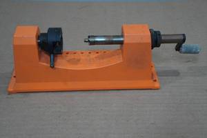 lot 156 image: Lyman Universal Case Trimmer