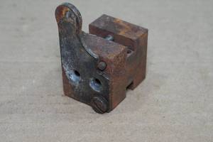 lot 163 image: Lyman Iron Double Cavity Bullet Mould #356402 for 9mm Pistol - 120 Gr