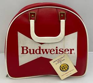 lot 118 image: 1970s BUDWEISER Bowling Bag (New With Tags)