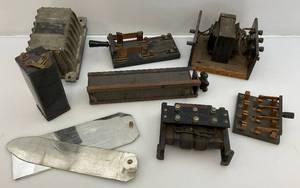 lot 125 image: Misc. Vintage Electrical Fuse Blocks And More