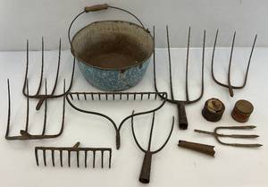 lot 127 image: Misc. Vintage Garden Tools & More