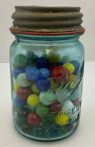 lot 131 image: Misc. Vintage Marbles Some Glow Under UV Light
