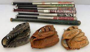 lot 25 image: Misc. Vintage Baseball Items