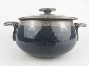 lot 21 image: Vintage SUNRISE MINNESOTA POTTERY 1977 by Janel Jacobson