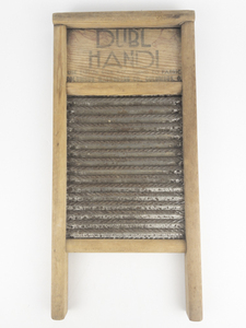 lot 109 image: Vintage Dubl Handi Columbus Washboard Co.