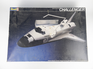 lot 106 image: REVEL 1982 NASA Space Shuttle Challenger Model Kit Parts -Never Put TogetherNew In Packaging