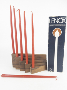 lot 112 image: Wooden Christmas Candleholder 5 Arm with Red Candles