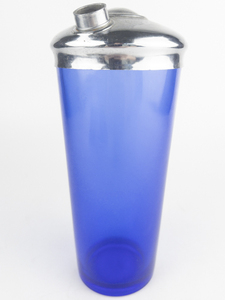 lot 111 image: Vintage Cobalt Blue Cocktail Shaker 9