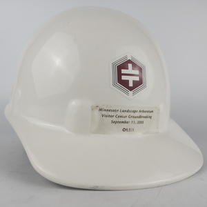 lot 117 image: Like New Condition FIBRE-METAL Hard Hat 