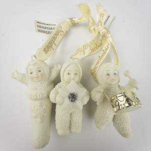 lot 114 image: Department 56 Group of 3 Snowbabies Ornaments