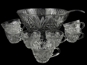 lot 59 image: Vintage Anchor Hocking Arlington Punch Bowl Set