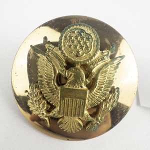 lot 291 image: VINTAGE  U.S. Army Army Enlisted Cap Badge c1947