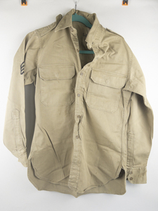 lot 273 image: VINTAGE USAAF Khaki&nbspStand Up Collar Shirt -&nbspwith 1947 Sergeant Stripes (with Laundry Number)