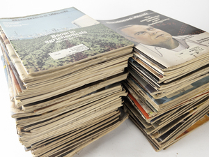 lot 358 image: Massive Stack (70-100) of VINTAGE BUSINESS WEEK Magazines - Circa Early 1970s - Art, Scrapbooking, Retro Vintage Ads