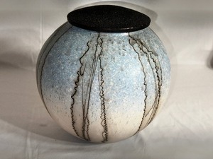 Horsehair Ceramic Vase with Lid