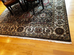 8 x 10 Fine Quality Hand Knotted Wool Area Rug