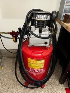 Central Pneumatic 21 Gallon 3hp Air Compressor in working condition