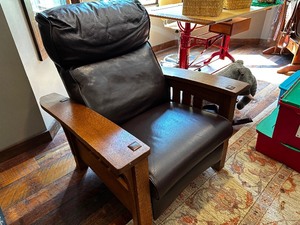 Stickey Mission Collection Bow Arm Morris Recliner in Cherry Wood and Leather