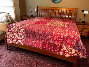 Stickley Mission Style Cherry King Size Bed Measuring 80 inches x 94 inches. Bedding Included