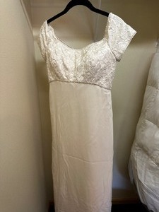 Vintage WhiteIvory Beaded Lace Embroidered Top with Cap Sleeves and White Chiffon over Satin Full Length Skirt Wedding Dress - Appears to be a size 6-8